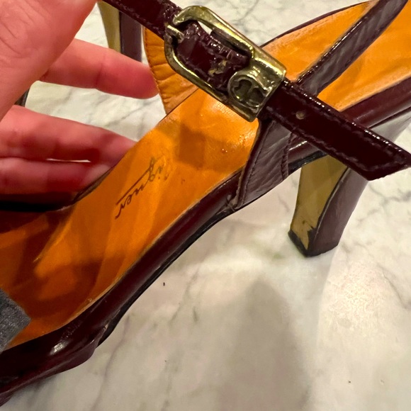 Vintage Etienne Aigner Ankle Strap heels in burgundy.  Size 7.5  7 1/2 - Picture 6 of 6